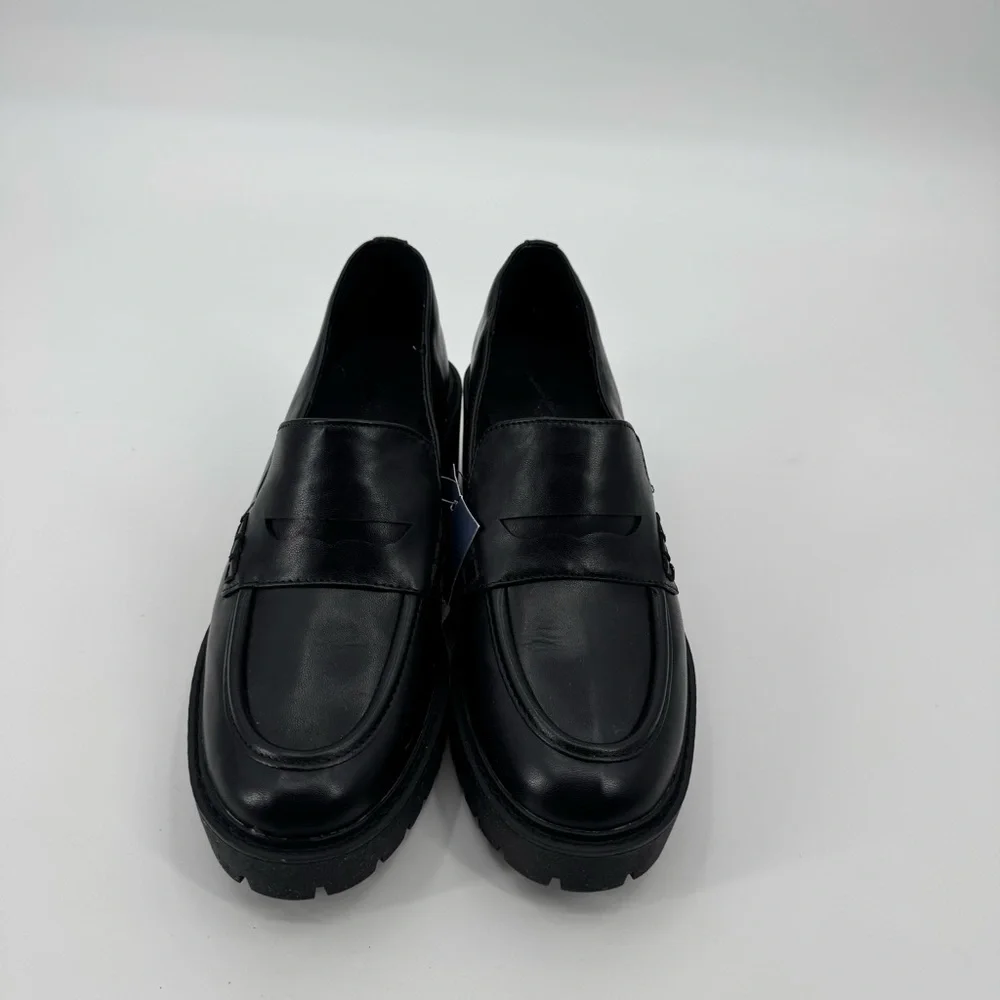 Universal Thread sleek black
